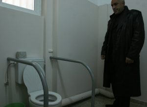 Бойко Борисов, тоалетна