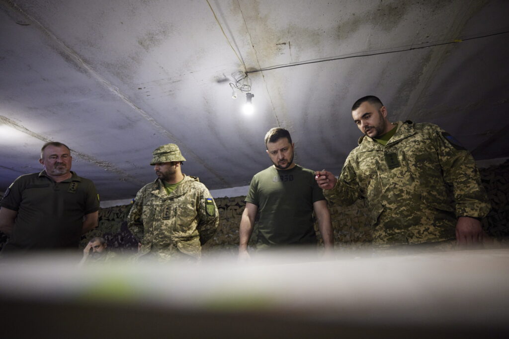 Ukrainian President Zelensky visits frontline